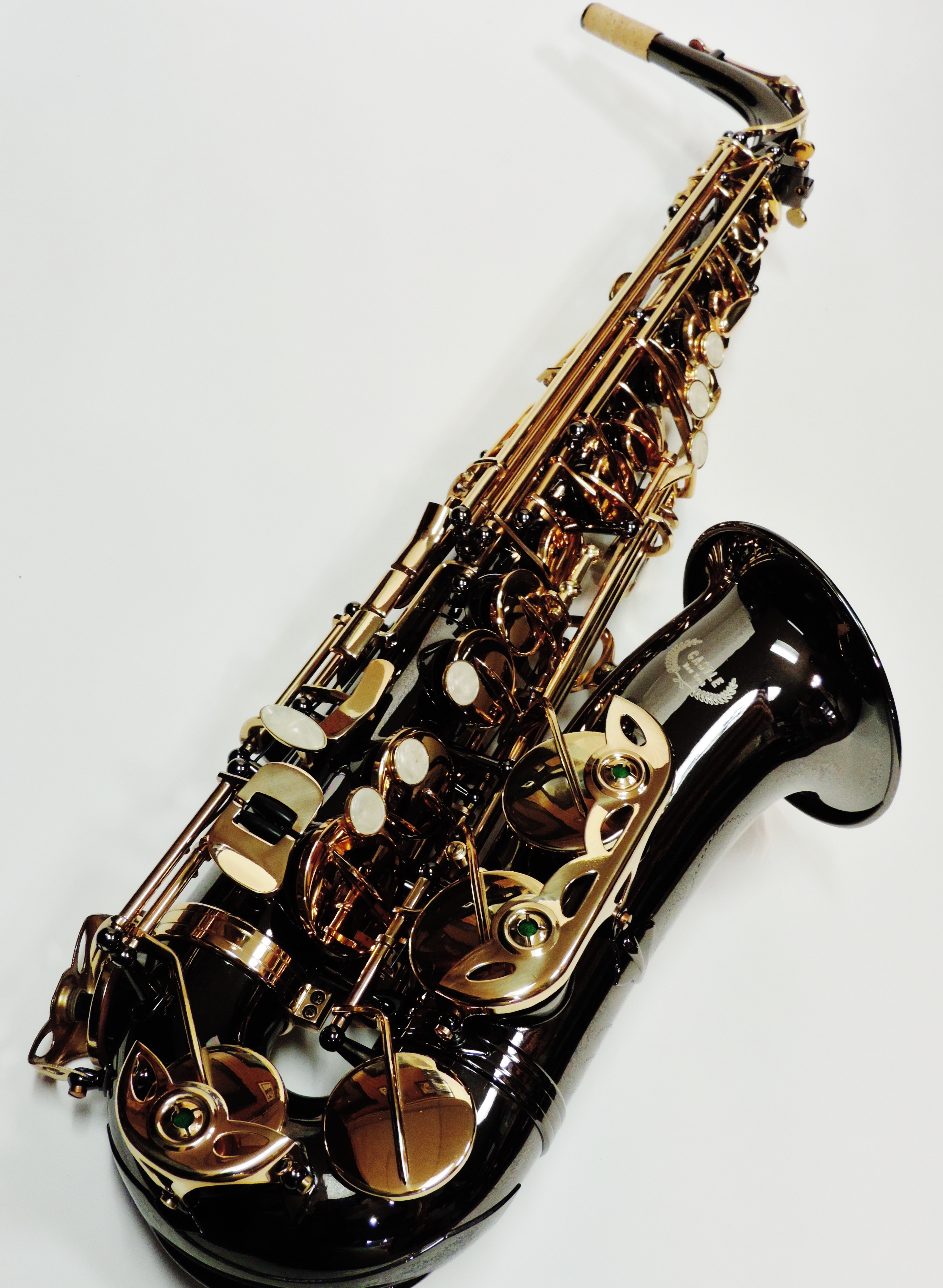 Черный саксофон. Саксофоны тенор Yanagisawa. Yamaha Sax черная. Саксофон тенор черный. Alto Saxophone.